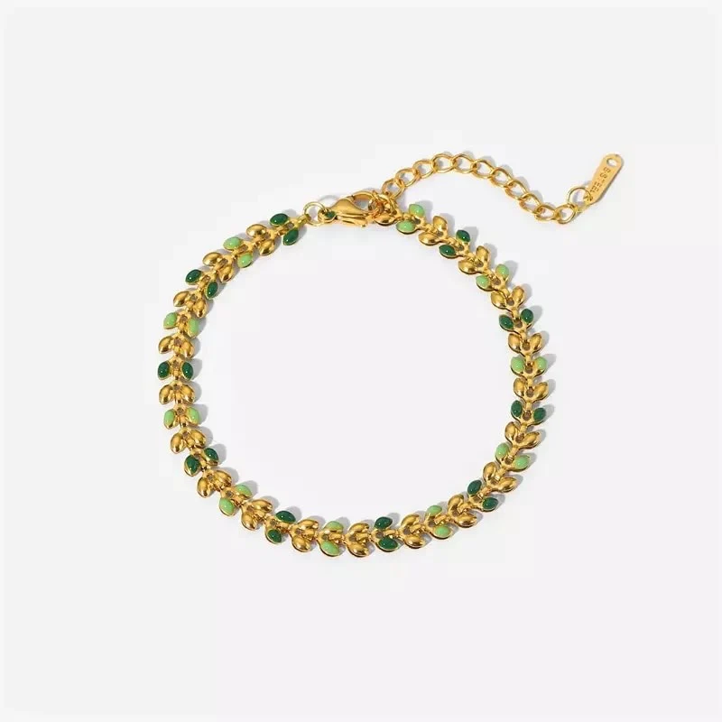 Dancing in fashion bracelet